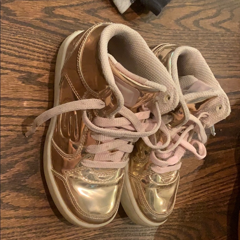 Skechers rose gold light up shoes